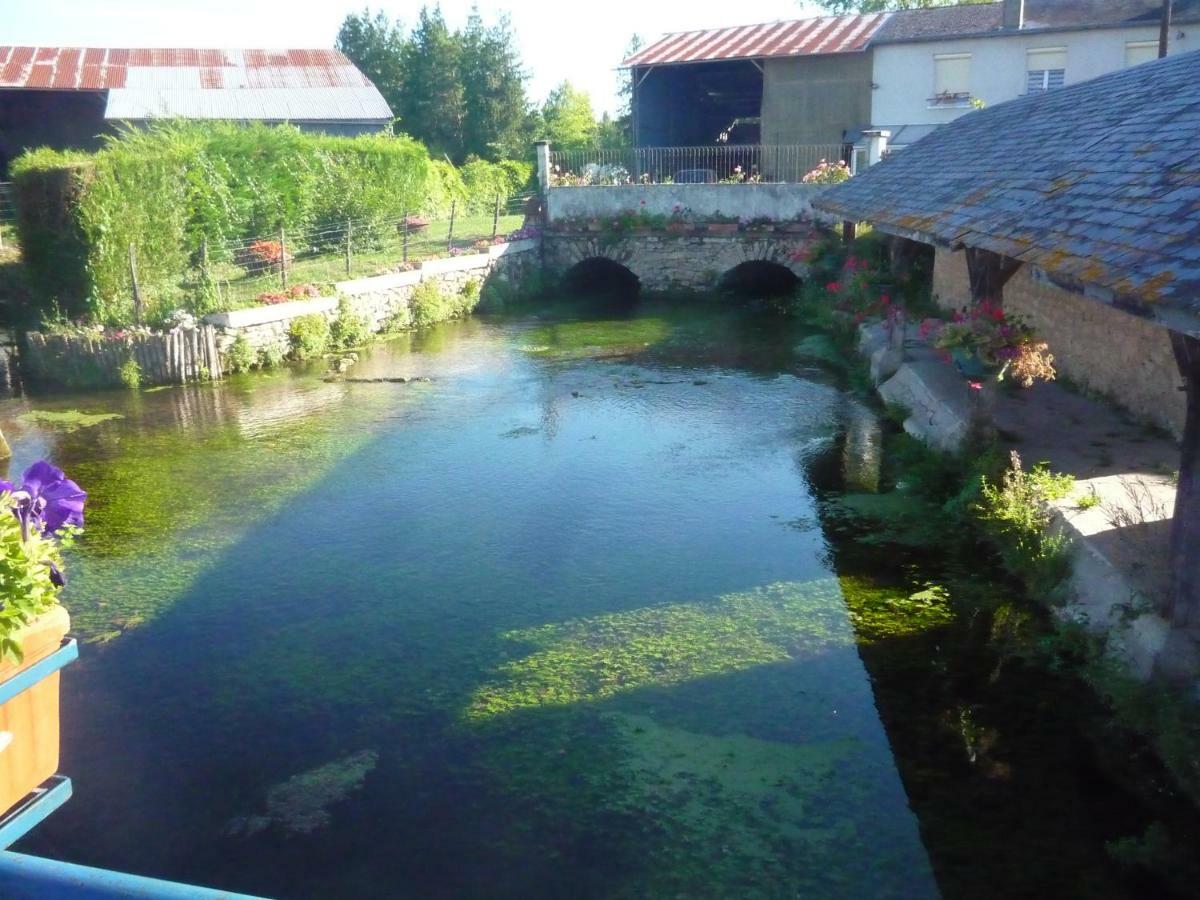 Aux Caprices Des Dieux Marnes Exterior foto